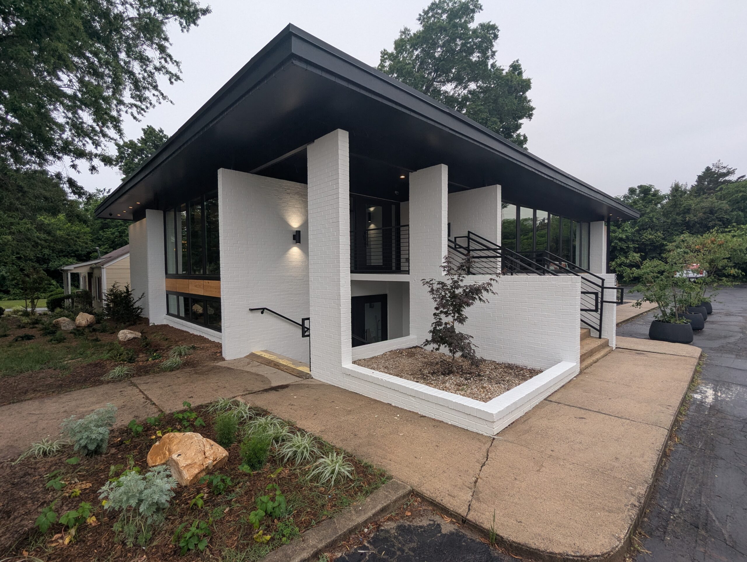 Front corner of Broad Street office